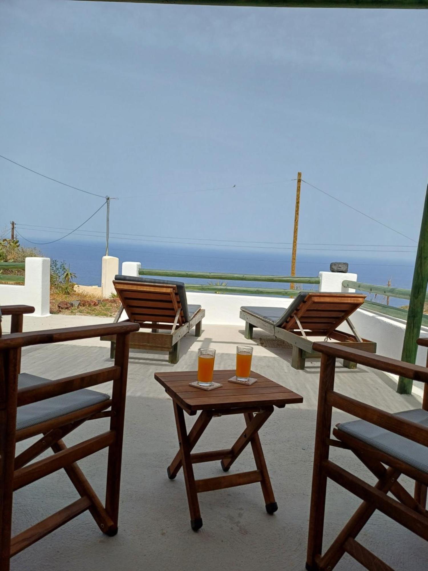 'Irene' Cycladic House With Sunrise And Sea View! Villa Finikiá Kültér fotó